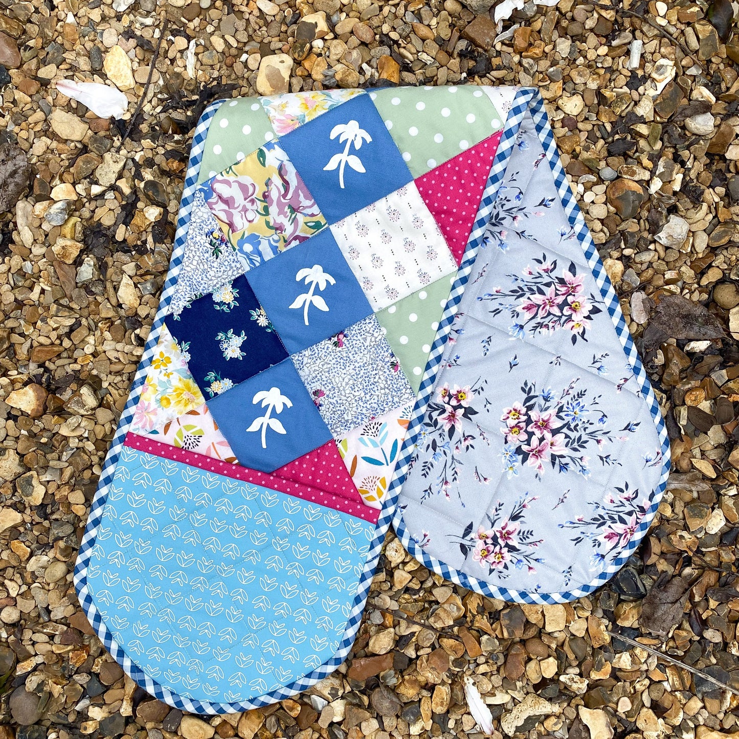Queen of Fabric Oven Mitt PDF